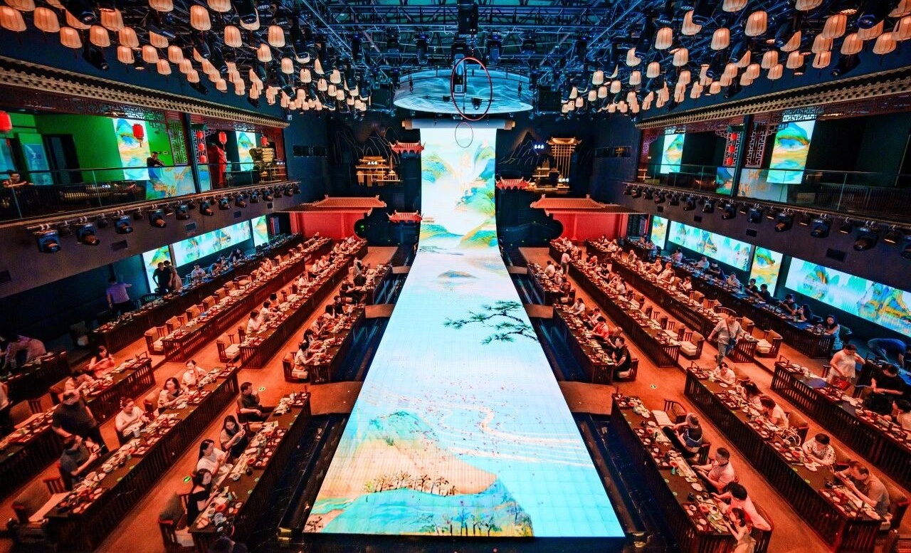 LED 智显 × 声光视讯 × 广告标识全链联动，共创国风文旅新玩法